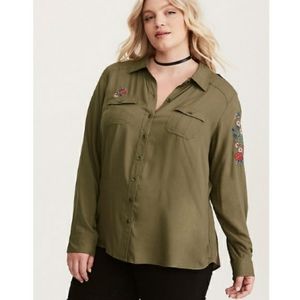 🌟Torrid Embroidered Top